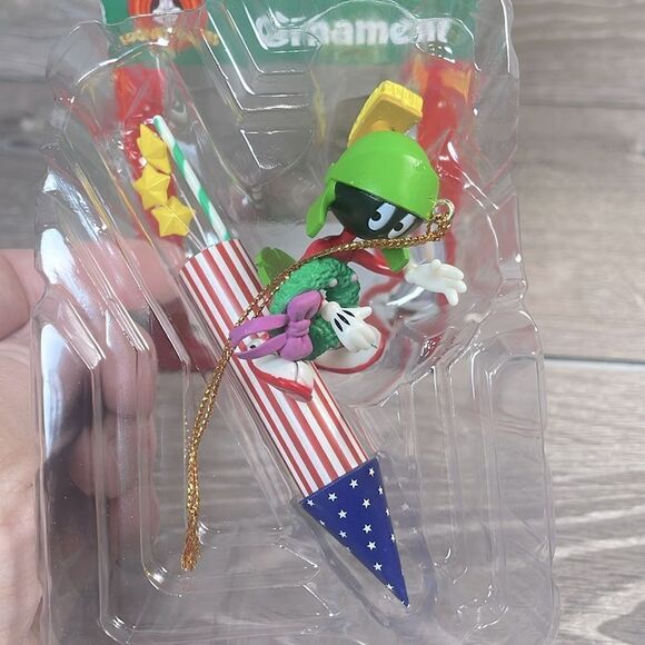 NOB Vintage Looney Tunes “Marvin the Martian” 3 Christmas Collectible Ornaments - Picture 4 of 10